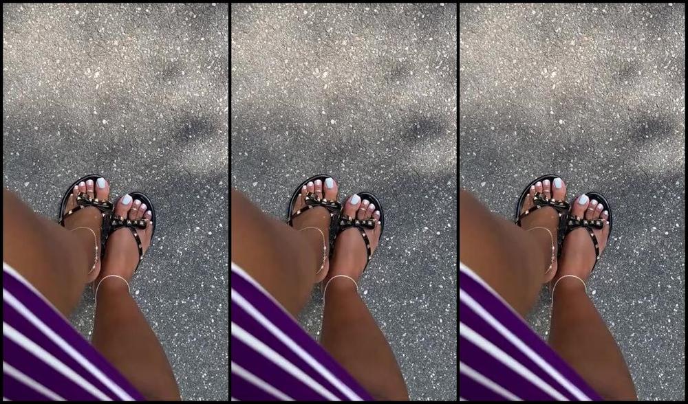 Sassy Toes Aka Sassytoesforyou Onlyfans Someone Said My Walks Are Sexy I Think Its Just A Clumsy Walk Lol 2