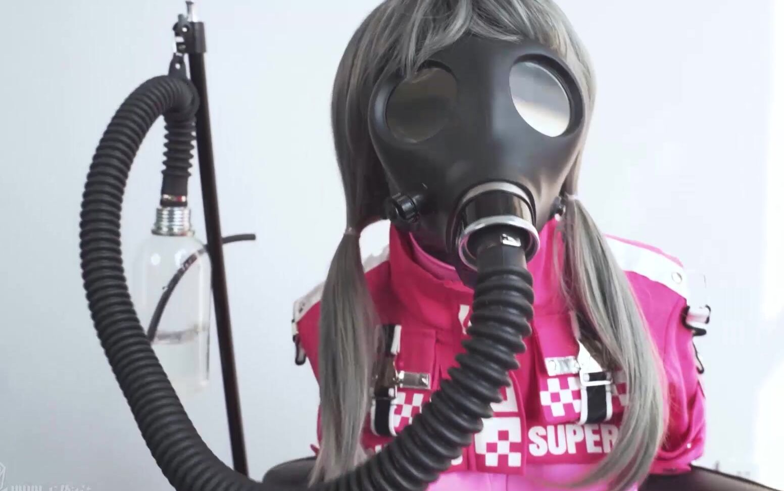 Studio Bling 2 Cosplay Series Episode 1 Alice With Gas Mask Paralysis Breathcontrol Orgasm Action Maintenance Tokimei S Most Painful Experience