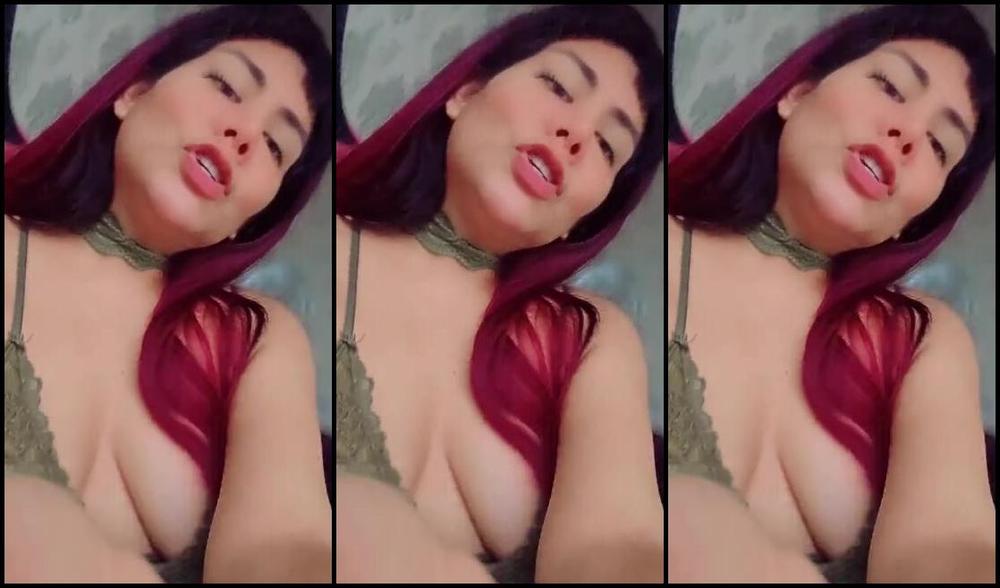 Giantess Debora Nicknamed Giantess Debora Onlyfans You Go From Smelling My Big Feet To Living In A Little Box Pathetic Litte Bug