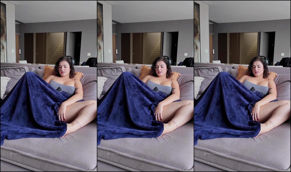 Kerolaychaves 3287648619 04 21 2024 Tava Assistindo E Me Distrair Rs Nunca Consigo Chegar No Final Do Filme