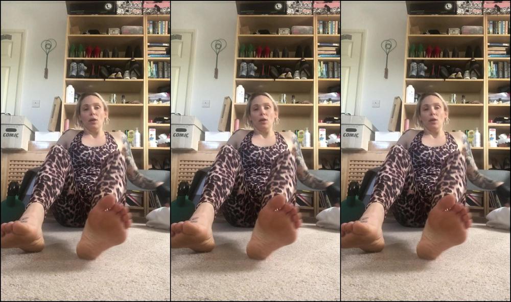 Mistressmarks Fitness Voyeur Weighted Bridges Kg Cross Legged Straight Leg Deadlifts Kg Dumbbells