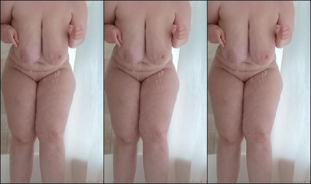 Bibliophile120 2451894532 05 11 2022 Just Taking A Shower