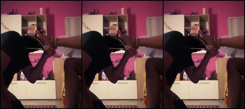 Mistress Desideria Godiva Nicknamed Padronagodiva 07 26 2023 Onlyfans Video Adorazione E Leccaggio Suole