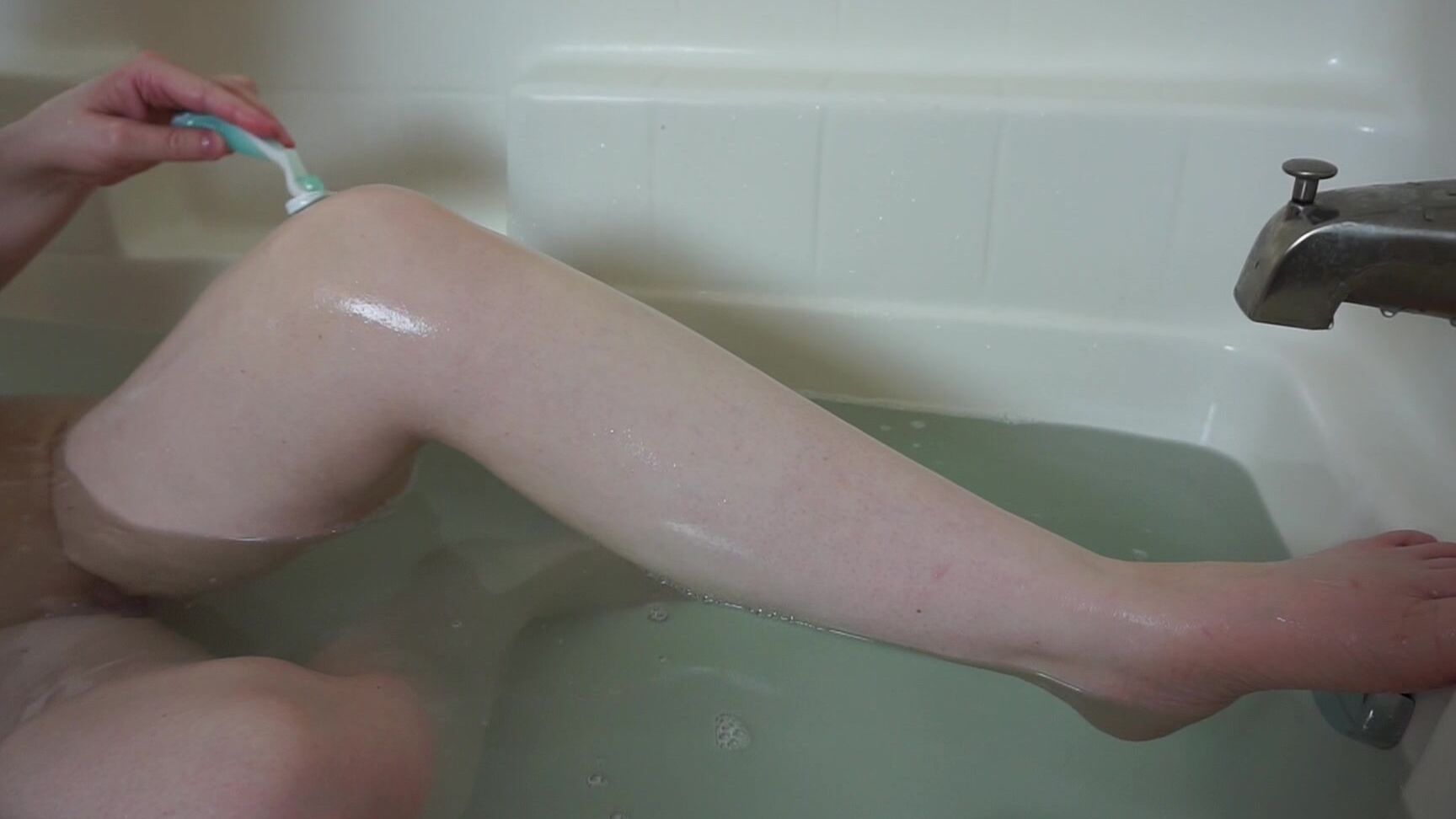 Mystie Mae Shaving My Legs Armpits And Pussy Id