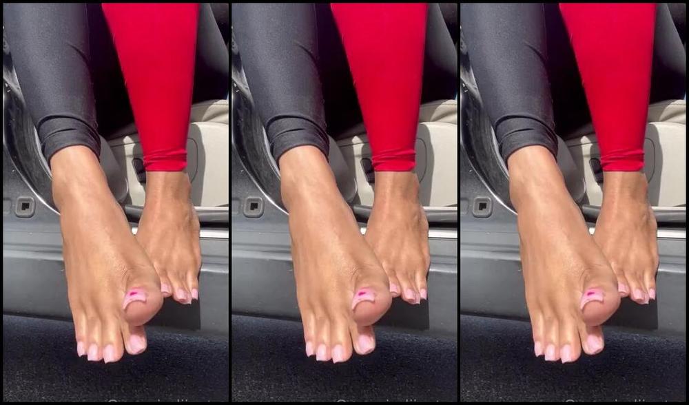 Queenjodiieetoes Aka Prettyfeetonly1800 Onlyfans Something About A Fresh Pedi I Just Love Don T You