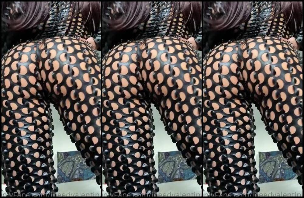 Valentina Fox Nicknamed Ineedvalentina Onlyfans Поднять Челюсть С Пола И Встать На Колени 1Lc