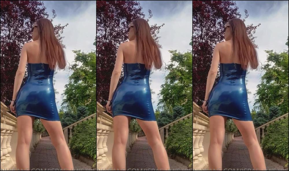 Israelimistress Public Latex In Rome