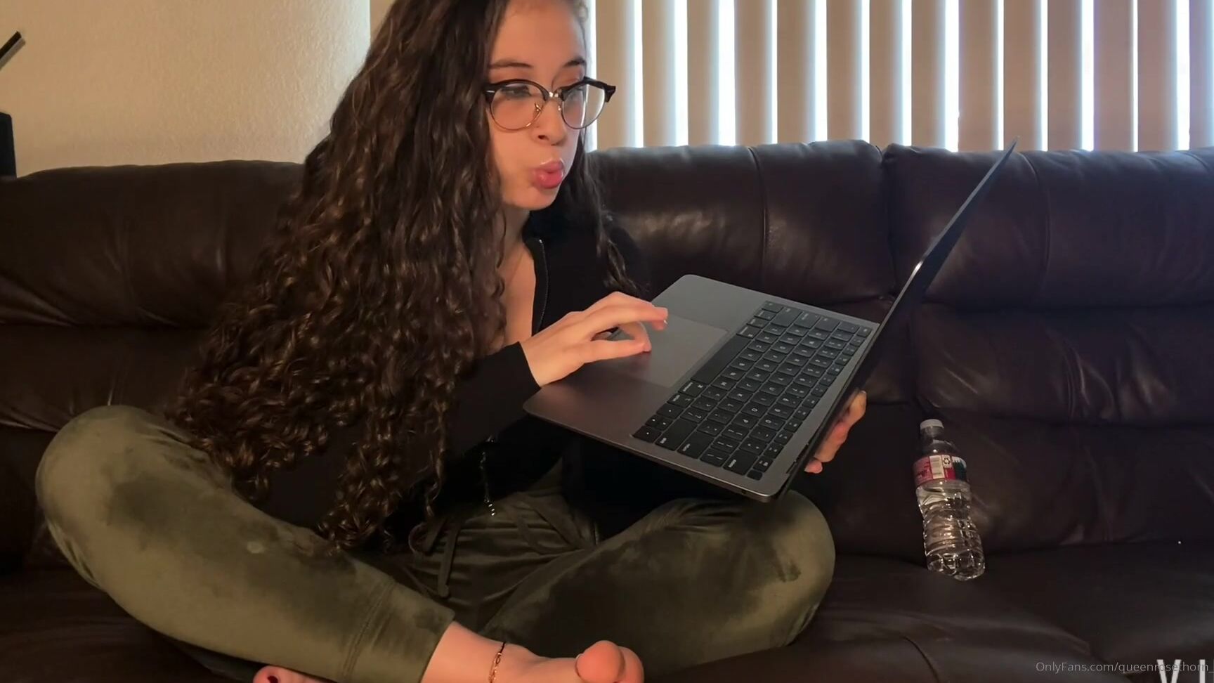 Queenrosethorn Q A Yay Its Finally Here I M Answering All The Questions You Guys Wanted Me To Answer En