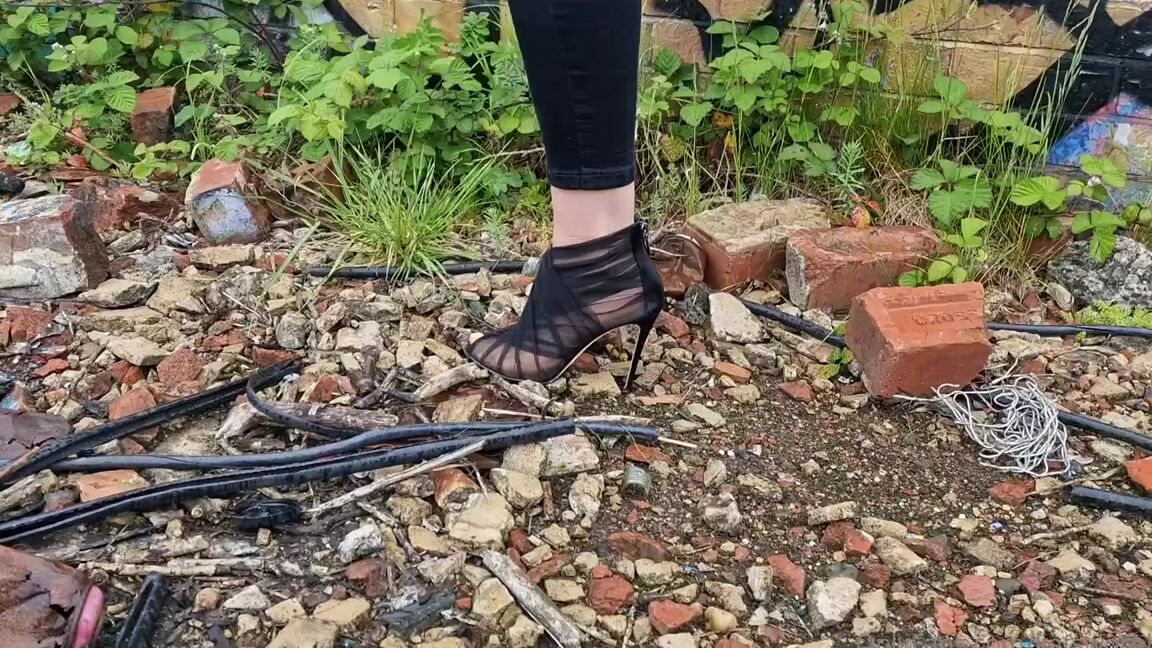 Kats Worn Heels Nicknamed Katswornheels Onlyfans Lets Start Gently With His Wifes 910 Euro D Ampg Heels