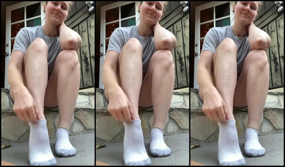 Athletoes Nicknamed Athletoes Onlyfans It S Finally Getting Cooler So I Decided To Sit Outside And Enjoy It For