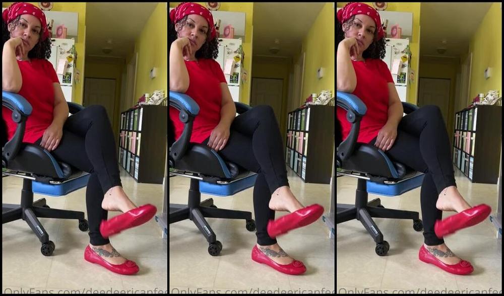 Deedeericanfeet Onlyfans As Requested Red Mk Flats Dangle