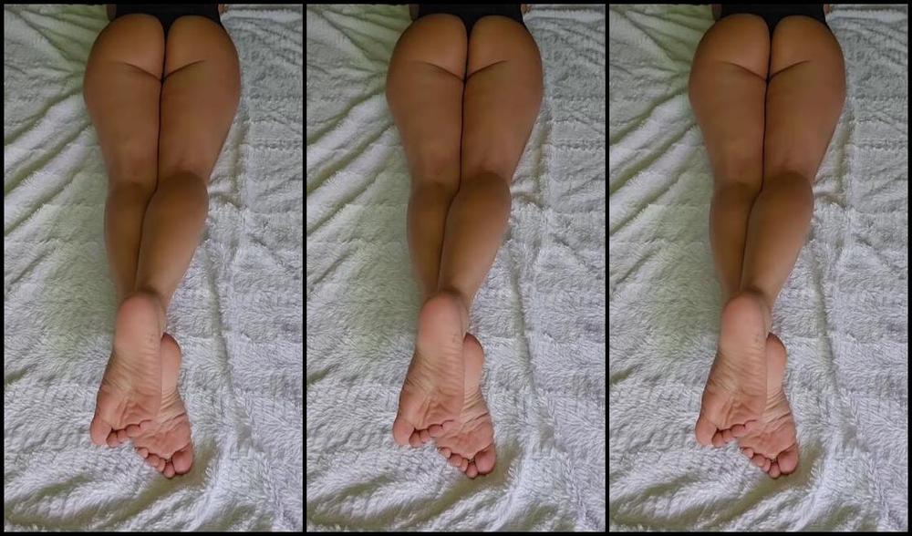 Mssjada Nicknamed Mssjada Onlyfans On My White Blanket Reading As You Stand Behind Me You Have The Most Perfect View Of My Perfect