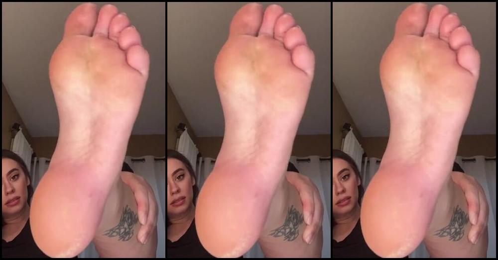 Innocentfeetbabe Nicknamed Innocentfeetbabe Onlyfans Listen To Your Queen Zo