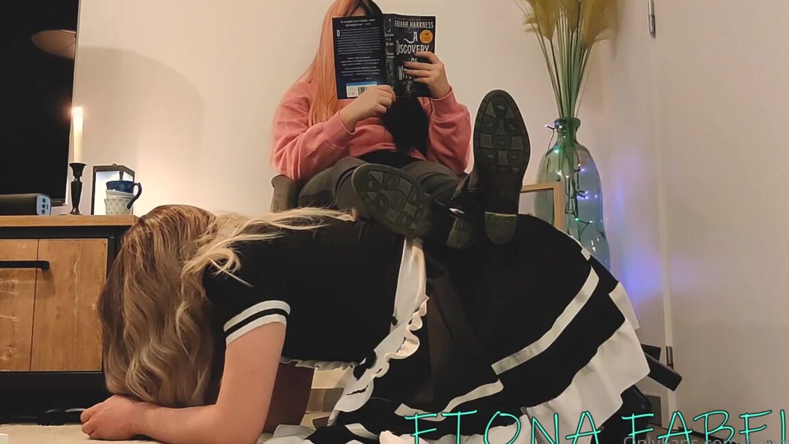 Fionafabel Onlyfans Short Update Of How I Spend My Night I Decided To Read A Book My Sissy Never Get Relax Time So 66