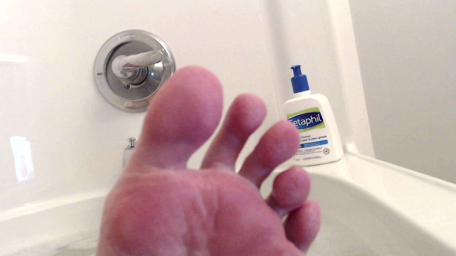 Goddess Arielle Bubble Bath Foot Worship ManyVids