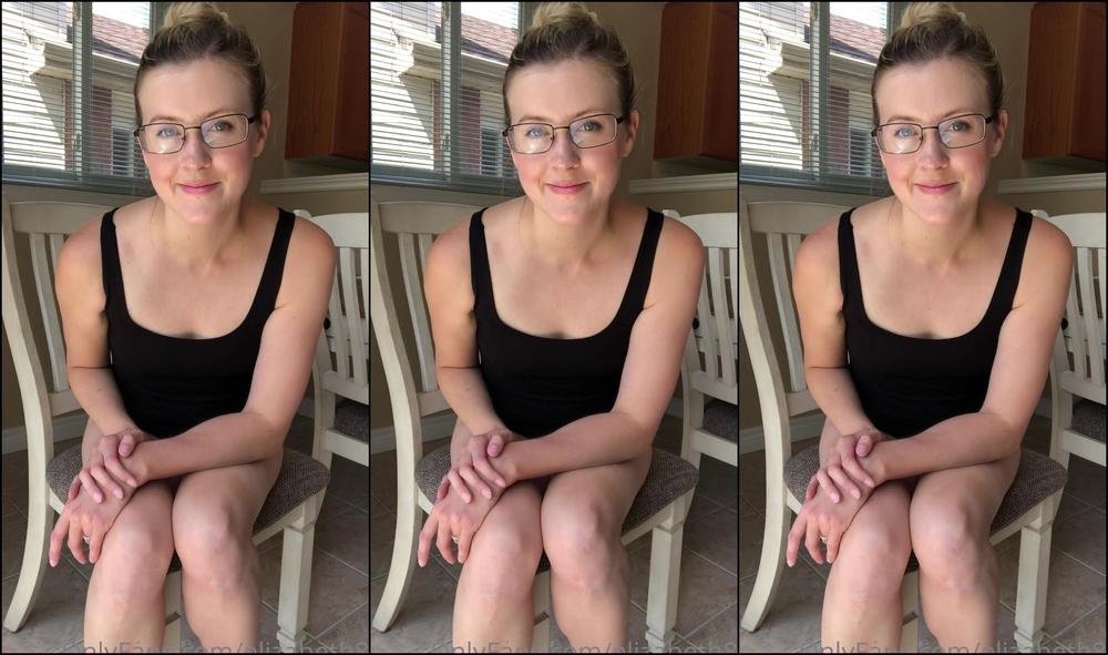 Elizabeth88 697054879 08 13 2020 I M At A Store Trying Shoes On And You Re Sat Across From Me While I M Wearing