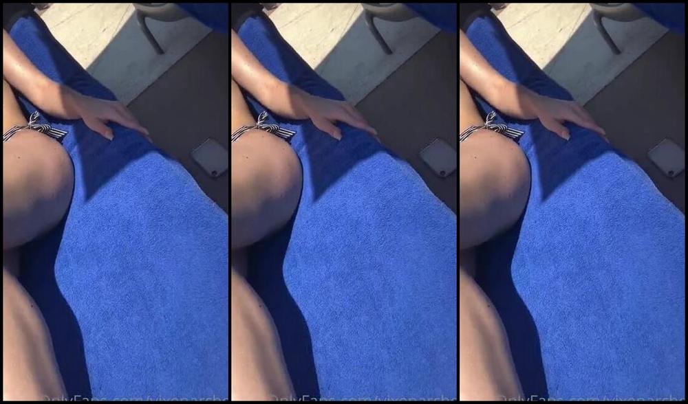 Vixenarches Onlyfans Oiled Up Body And Foot Tease While Tanning