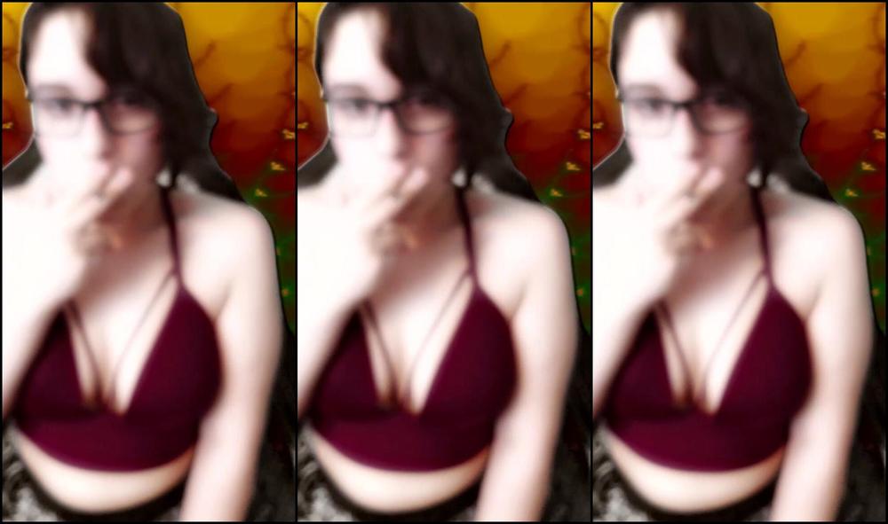 Lilkiwwimonster Trip With This Smoking Bbw Body