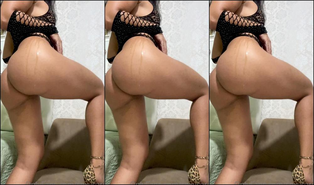 Sexycarol 2702565922 12 01 2022 Can You Help Me By Rubbing An Oil On My Ass