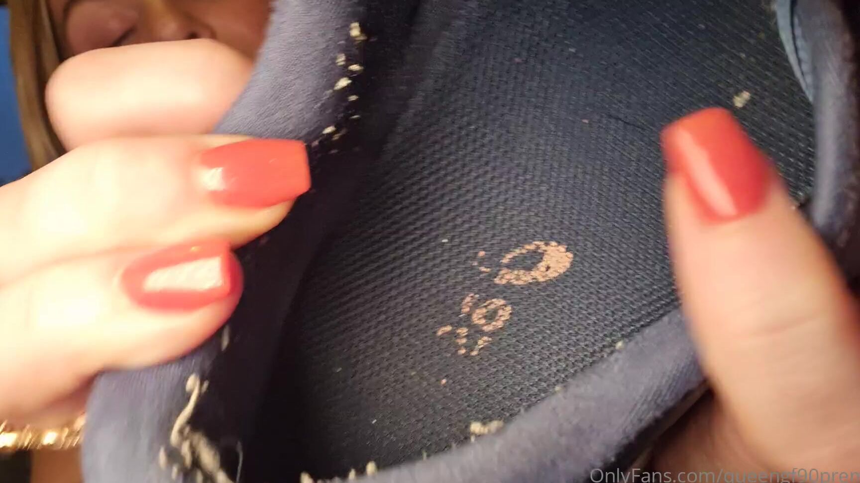 Queengf Premium Smelly Foot Fun