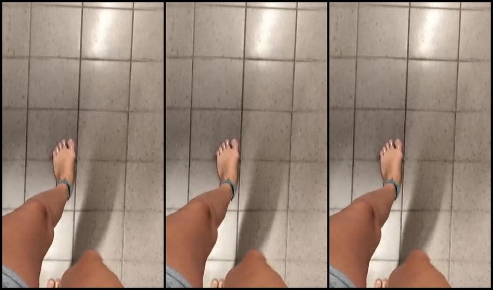 Frejas Submissive Feet Nicknamed Frejassubmissivefeet Onlyfans Enjoying Warm City Stones And Buying Some Flowers For My Mom2