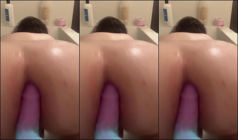 Jessybellyana 3042600257 10 08 2023 Dildoing In The Bathroom