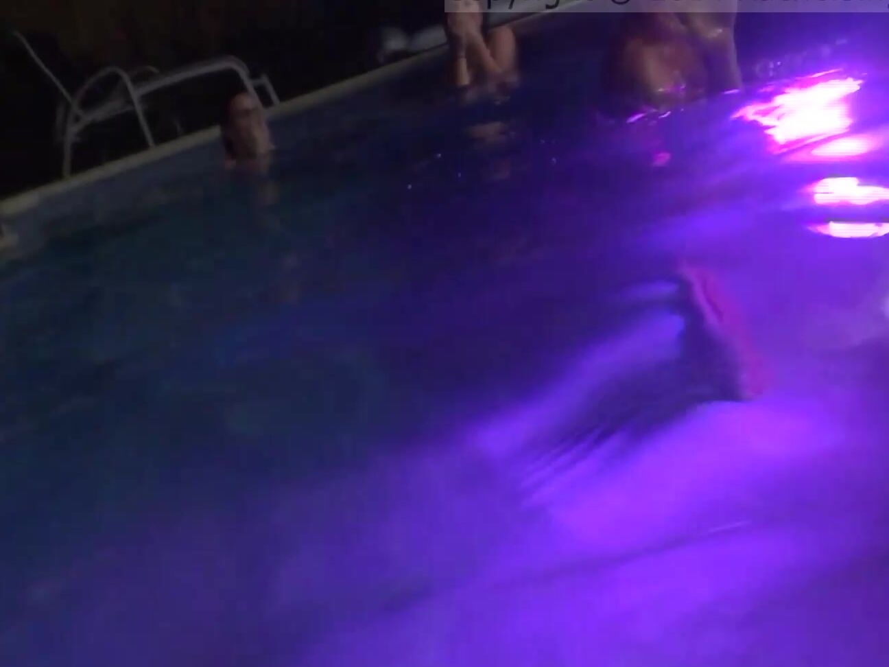 Rachelsingermfc Underwater And Pool Masturbation