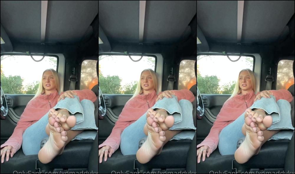 Xomaddykxo I M Finally Done Shopping And I Need To Air Out These Feet I Hope You Don T Mind