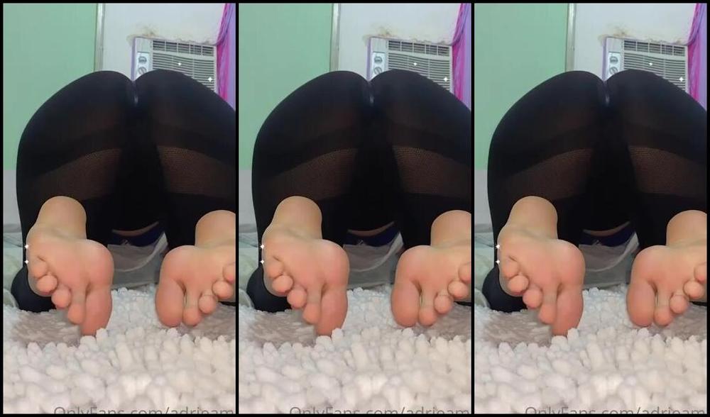 Adripiecitos Aka Adrieamb Onlyfans Que Te Parece