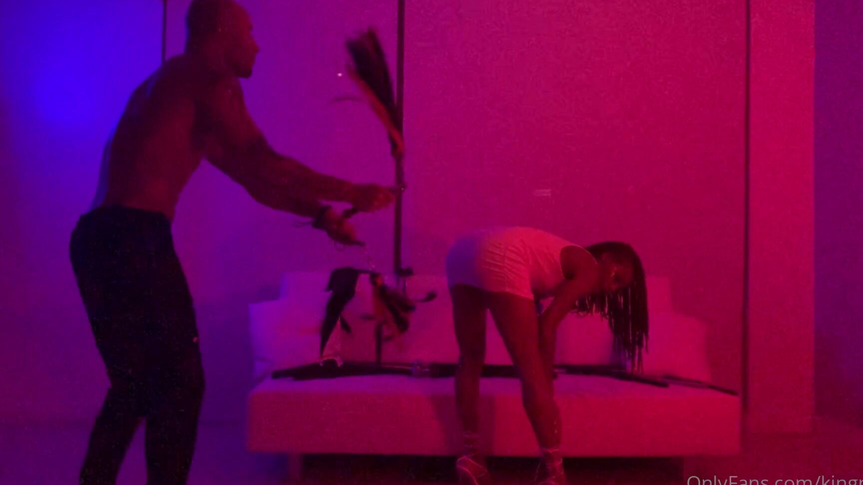 Kingnoire The Poetry Of Pleasurable Pain In Slow Motion Rewards Punishment