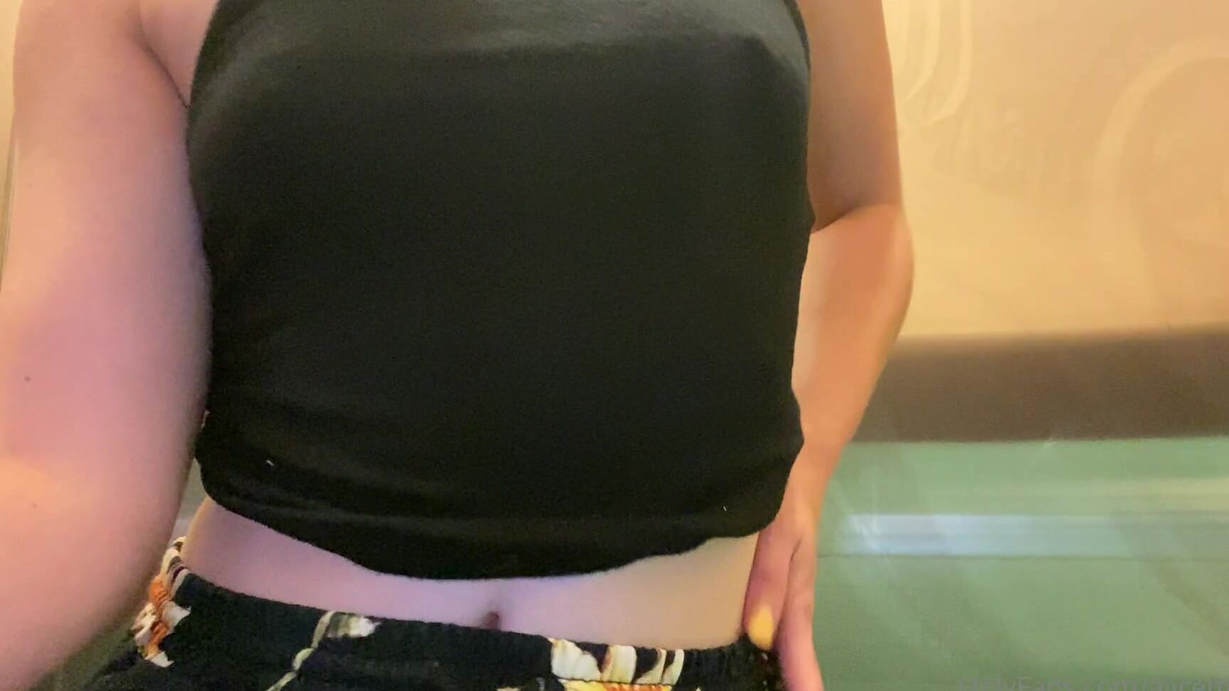 alicemarch-05-05-2020-288022008-i-am-sitting-in-the-restaurant-bathroom-waiting-for-you-would-you-come-sneak-in-and-play