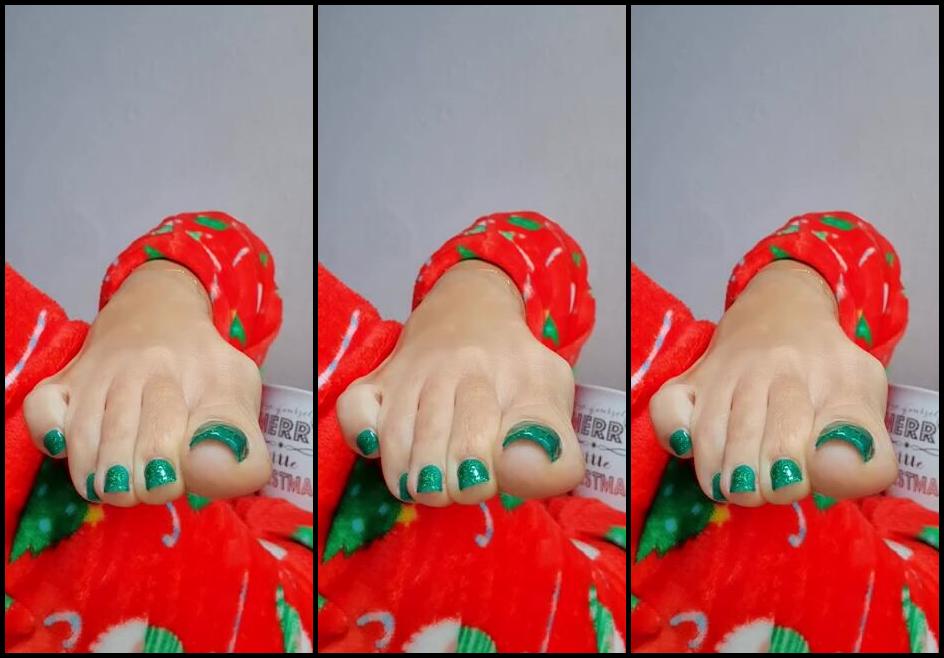 Sofiastoe Aka Sofiastoes Onlyfans While Im Enjoying My Coffee You Get To Enjoy My Soft Soles And Pretty Toes Ps For Better Vid