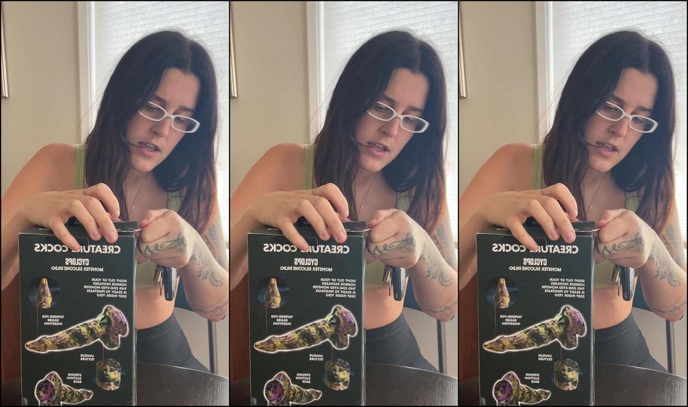 Allieoopsforever 3410017312 08 06 2024 It S Time Little Shrimps Monster Cock Time Do You Want To See My Full