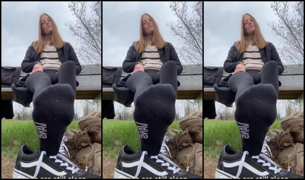 Indubiopronova Nicknamed Indubiopronova Onlyfans Black Socks Day 1 Still Way To Get Them Realllly Sweaty But I M Sure You Ll Already