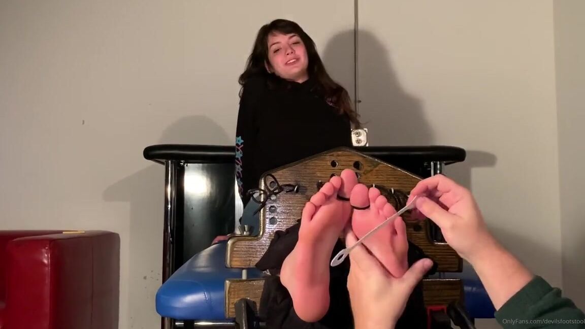 Devilsfootstool Onlyfans Lilith S First Time In Stocks