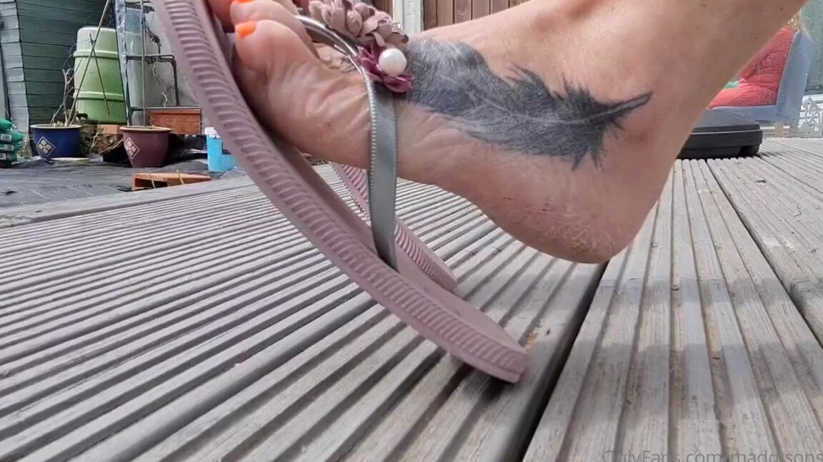 Maddison Spoilt Nicknamed Maddisonspoilt Onlyfans Flip Flop Fun That Noise Though Pure Heaven