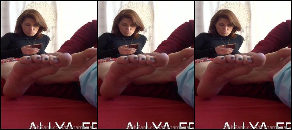 Mynameisallya Swiping P Nothing Better When You Are Looking For A Fuck On Tinder Than Having Someone Li