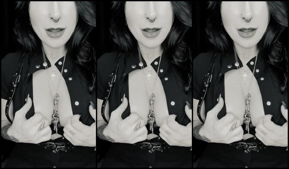 Temptress Raven Eve Aka Evetemptress Onlyfans I Just Want To Add You To These And Force You To Sucks My Toes And Rub My Feet