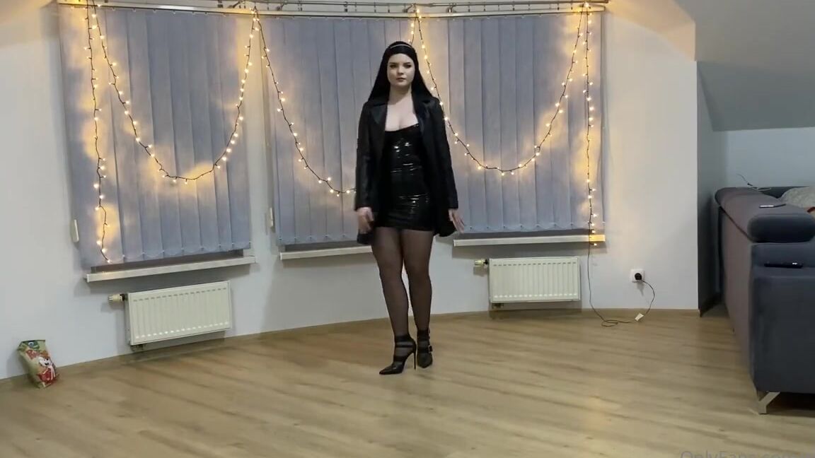 Kinky Navlia Onlyfans Old Youtube Video 1