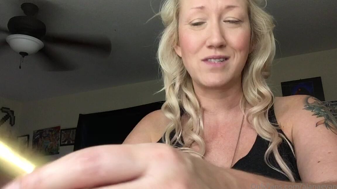 Alanaevansxxx 785214930 08 28 2020 Getting Ready For Tonight S Xbiz Cam Awards