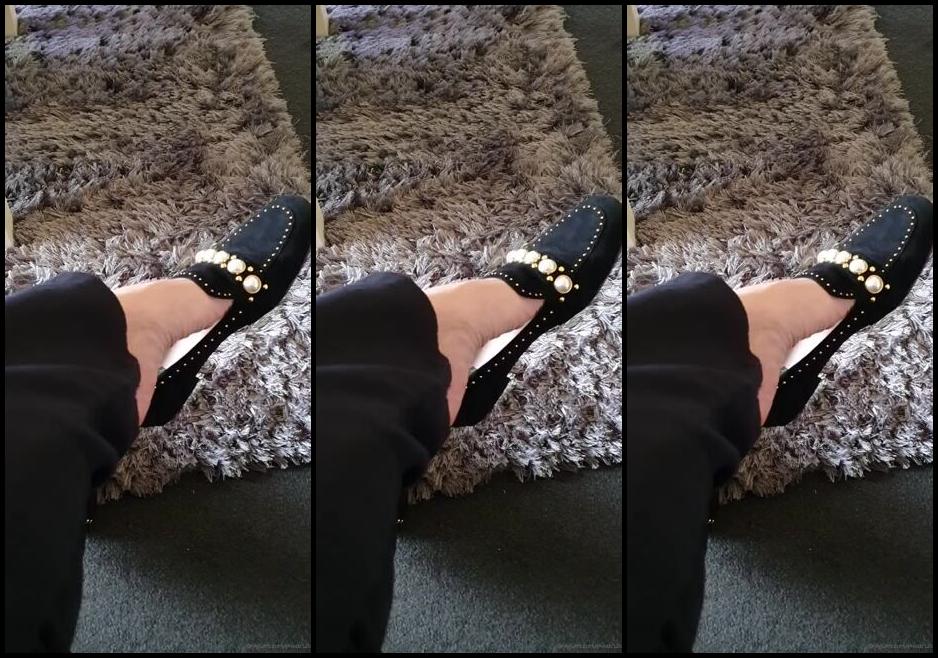 Miss B Nicknamed Missb52S Onlyfans 04 01 2021 You Know You Love When My Feet Are Sticky