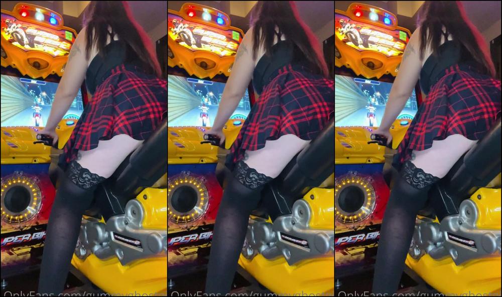 Gummyghostgirl 2021 09 29 2233140564 Wanna See What Gets You Banned From An Arcade