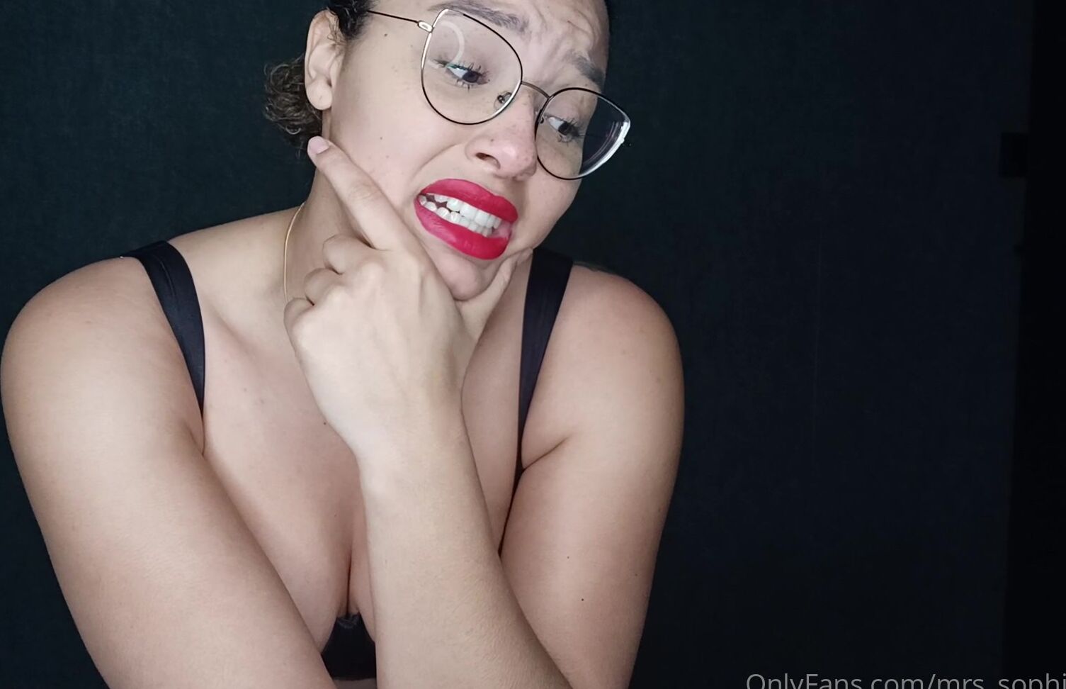 Mrs Sophie Video Dickrating Thanks To The Lovely Gentleman Who Agreed On Me Sharing