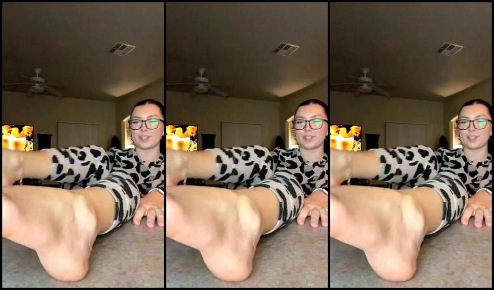 Petite Feet Penelope Aka Penelopestootsies739 Onlyfans Old Streammmmm