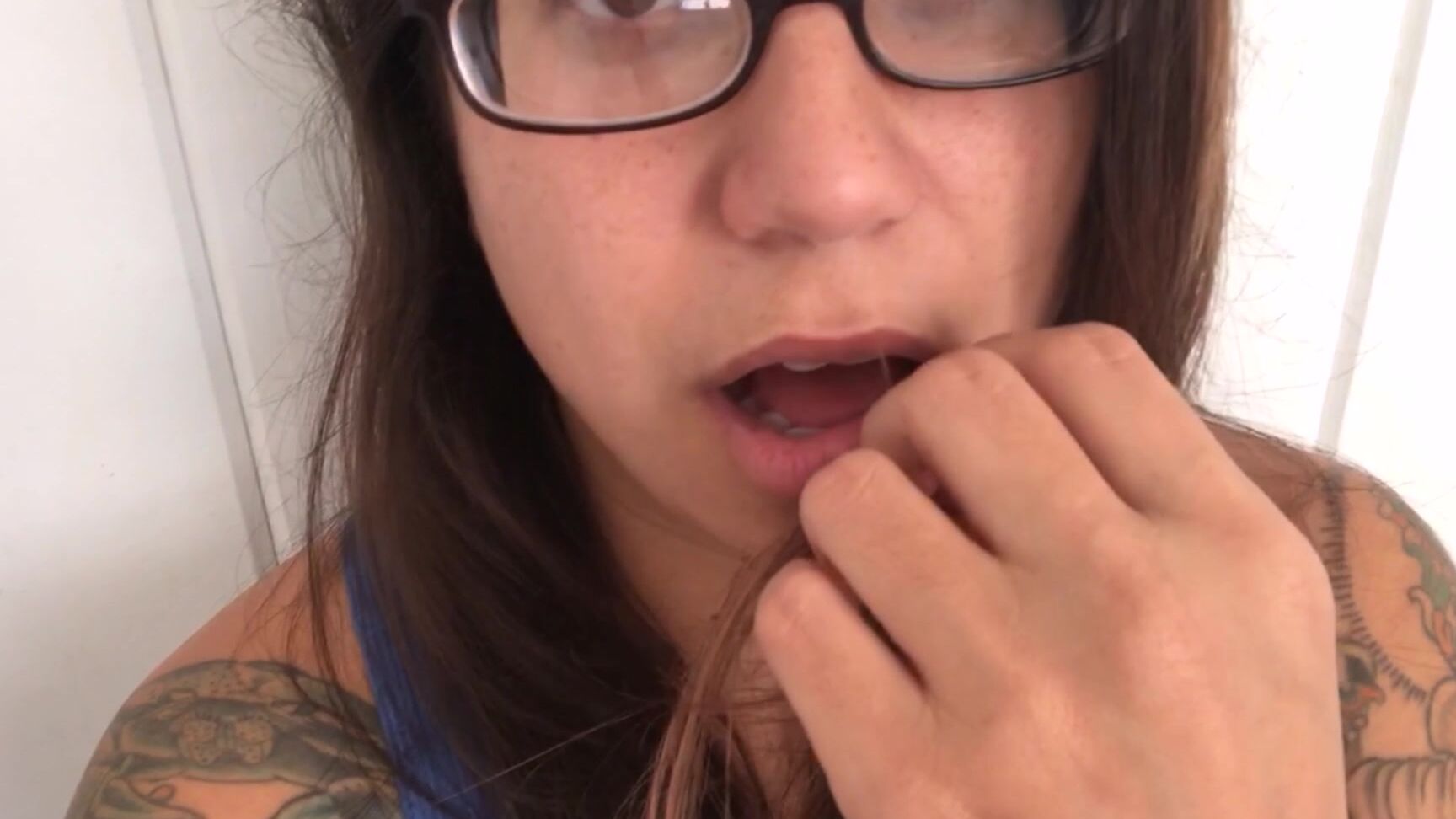 Ellieboulder Asmr Cum On My Glasses Please