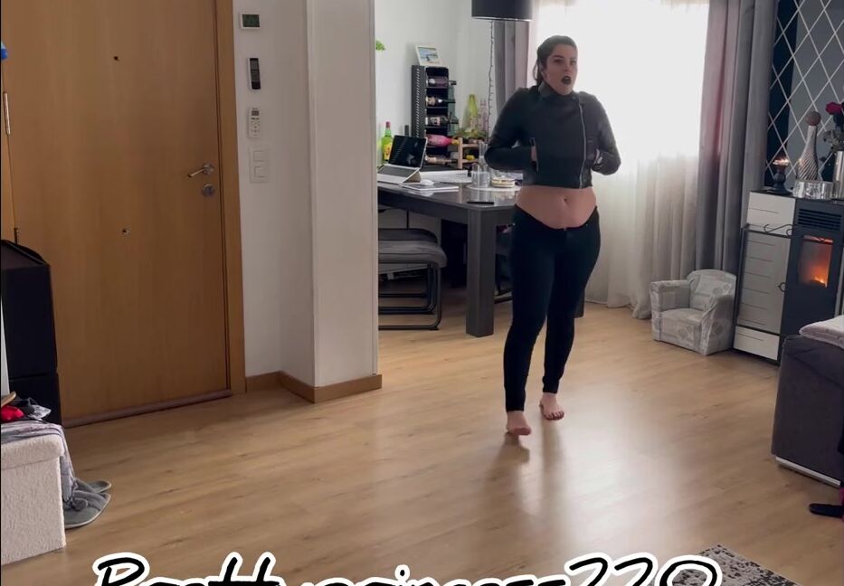Prettyprincess220 03 07 2024 Onlyfans Video Burping And Farting In Black Jeans And Leather Jacket