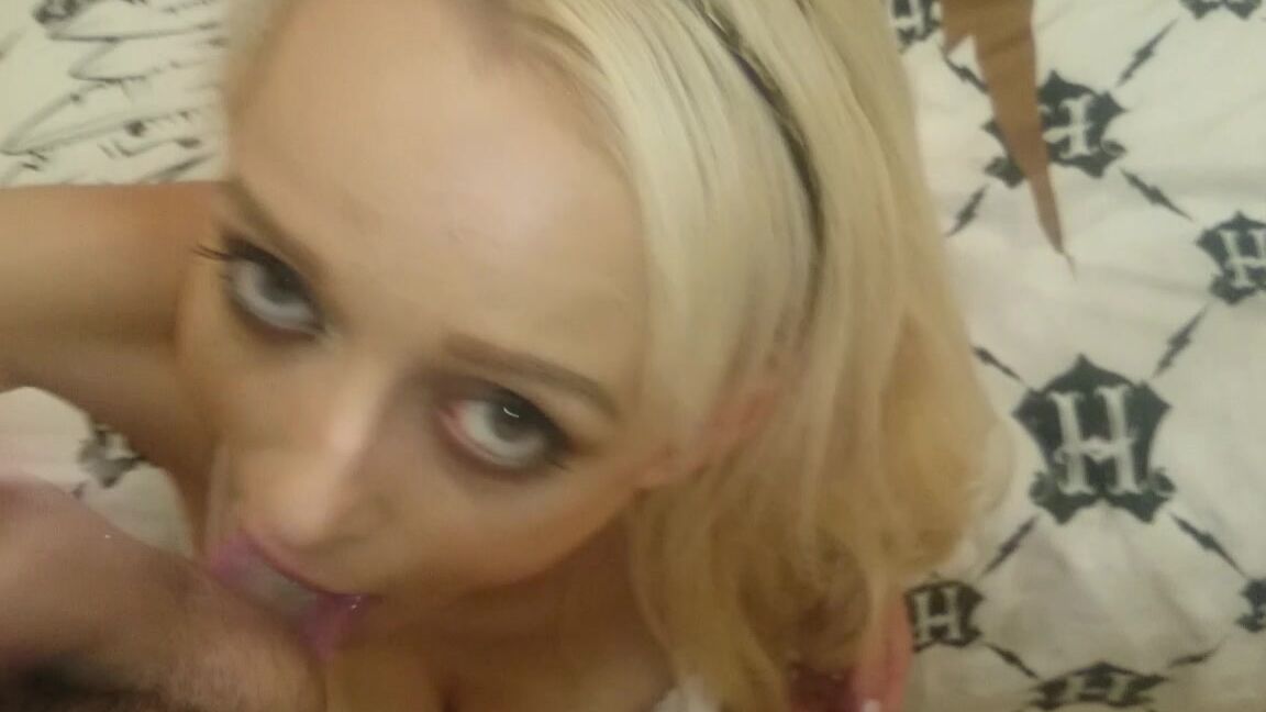 Blonde, Blowjob, Cumshots, Deepthroat, Teens candeelace a bit rough with huge cumshot ManyVids