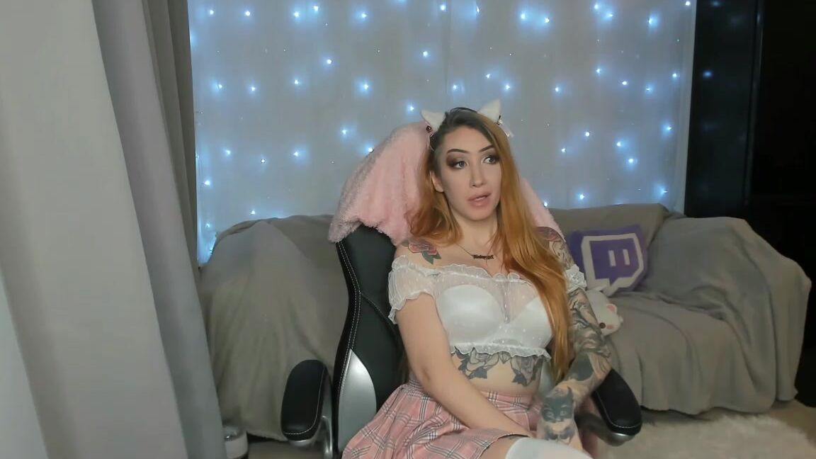 Suicidegirls Stream Started At Pm Phianixx Says Hi From The Uk Onlyfans Com Phianixx