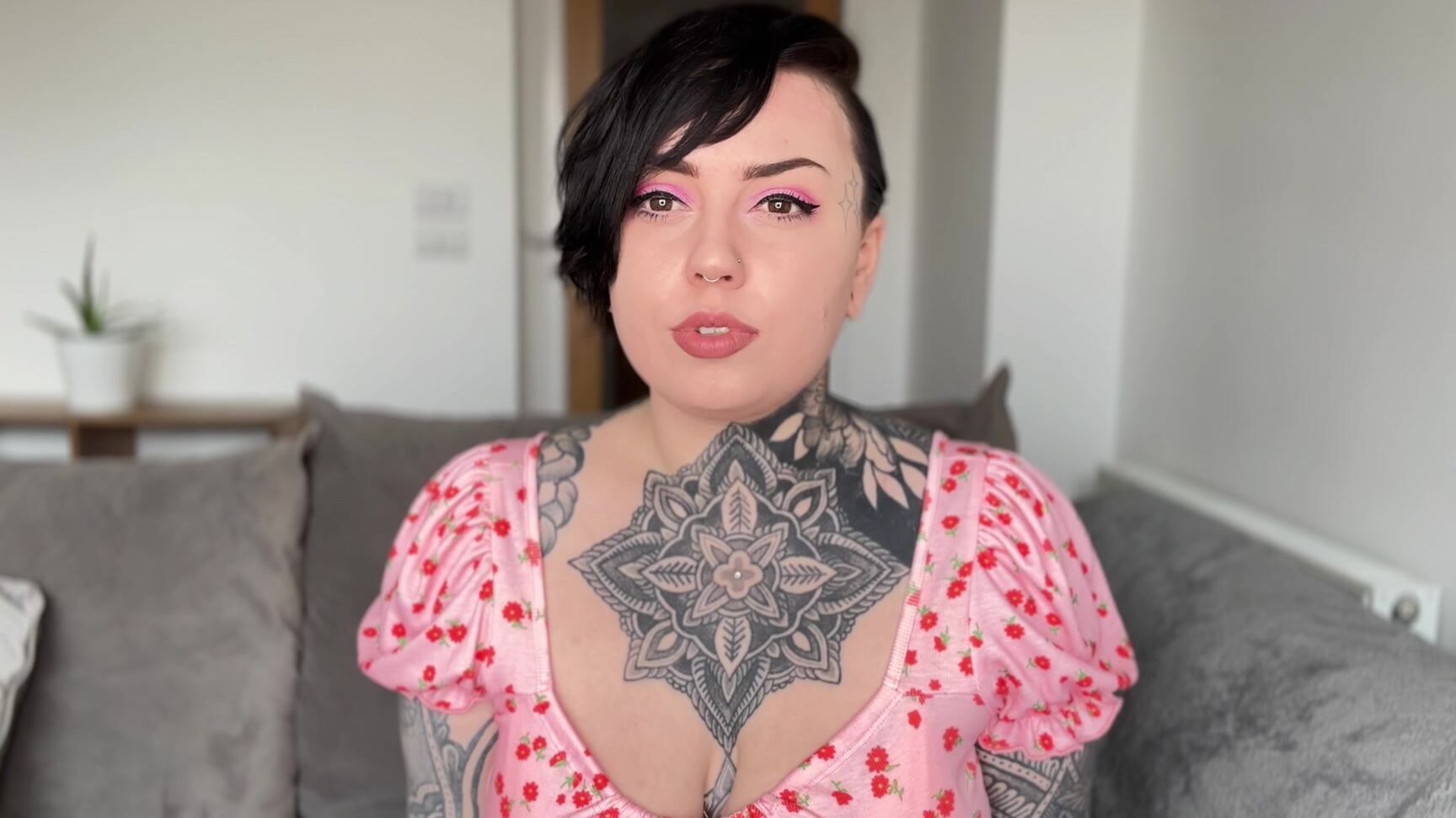 "MissValentina" femdom, femdompov, femdomsex, pussydenial Pussy Free Pledge manyvids