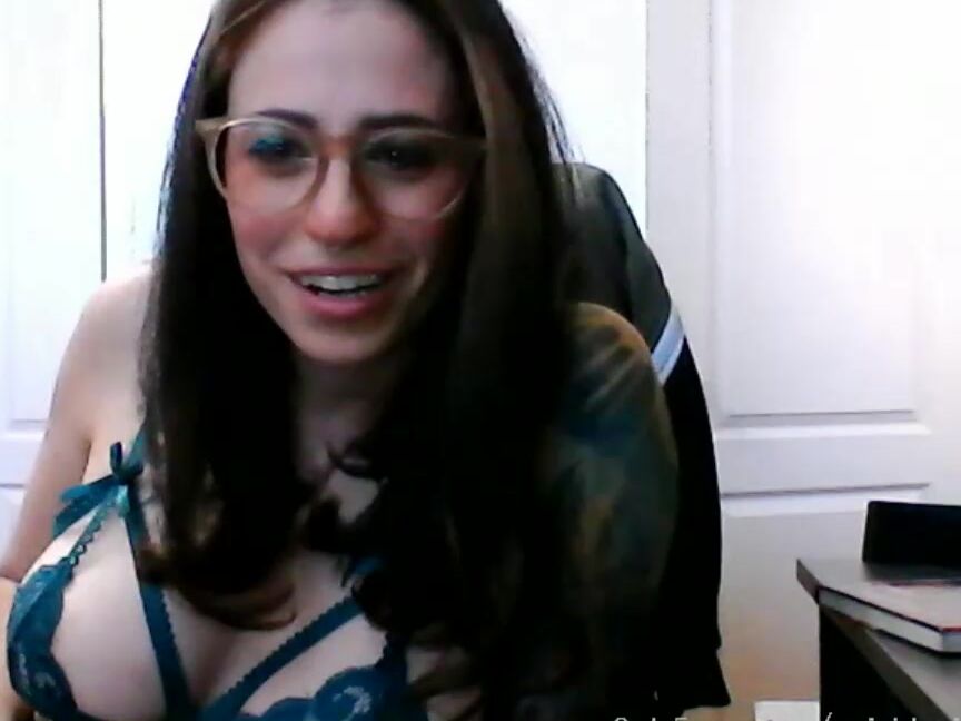 Suicidegirls Stream Started At Pm Help Me Sentientbees Build A New D D Character